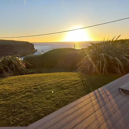 Ocean View Mawgan Porth